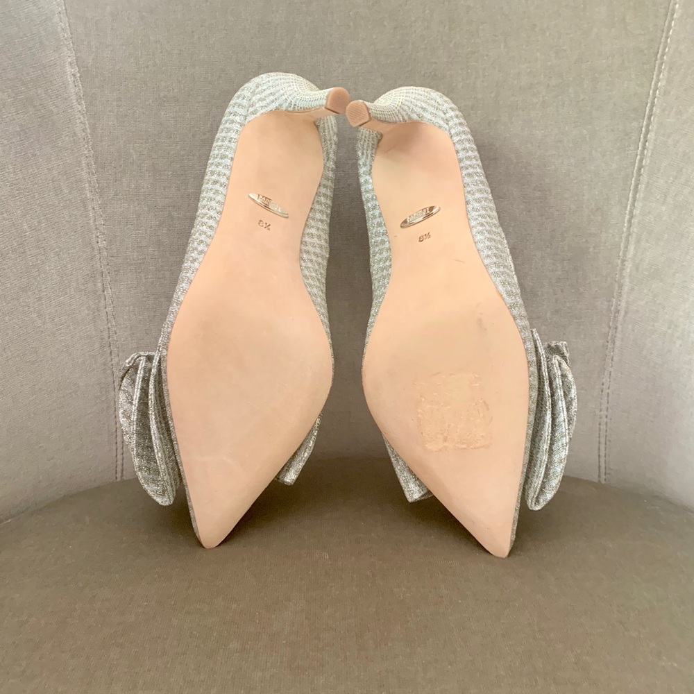 Badgley Mischka Silver and Gold Bow Heels - Picture 3 of 6